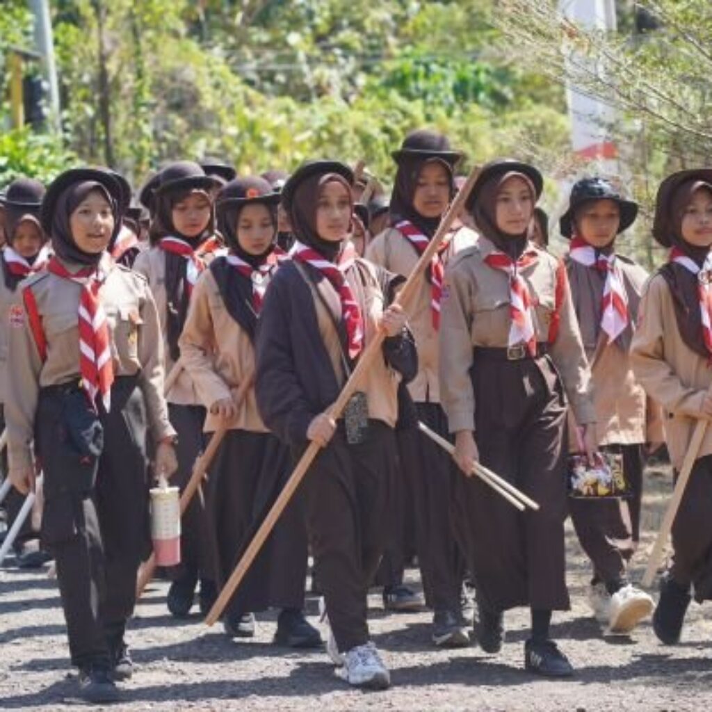 Petualangan dan Kebersamaan Warnai Perkemahan Kelas 7 Athirah Bukit Baruga