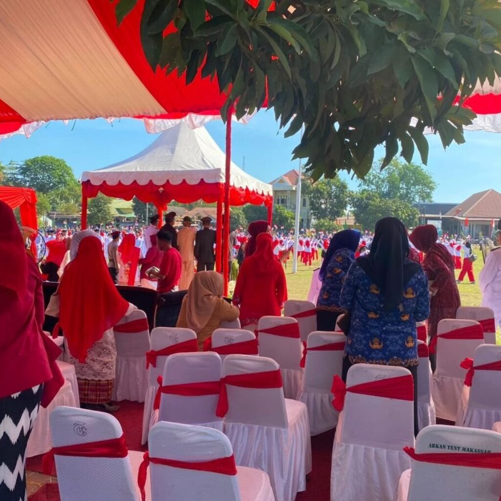PLN ULP Kalebajeng Amankan Pasokan Listrik Upacara HUT RI di Lapangan Limbung