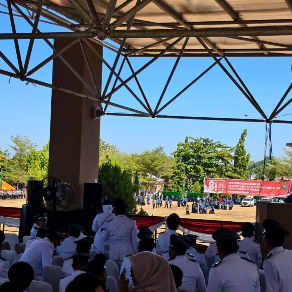 PLN ULP Takalar Sukses Kawal Pengibaran dan Penurunan Merah Putih HUT RI ke-81