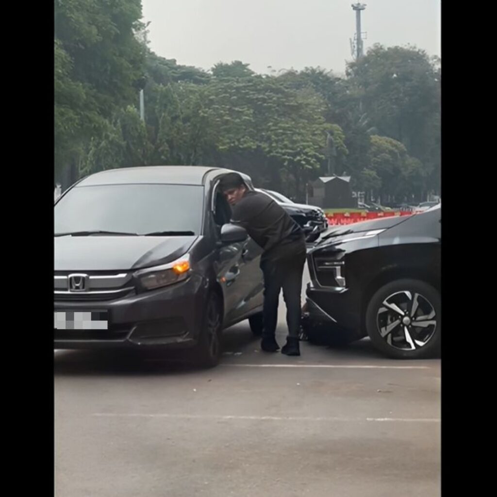 Polisi Selidiki Video Viral Debt Collector Masuk Kolong Mobil di GBK Diduga Gesek Nomor Rangka