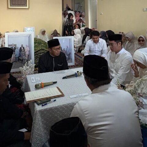Putri Erwin Hatta Menikah di Depan Jenazah Ayah, Danny Pomanto Jadi Saksi