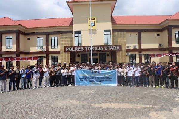 Relawan SPPG Toraja Utara Ikuti Pelatihan Safety Riding Cegah Kecelakaan Saat Distribusi MBG 1 Relawan SPPG Toraja Utara Ikuti Pelatihan Safety Riding Cegah Kecelakaan Saat Distribusi MBG