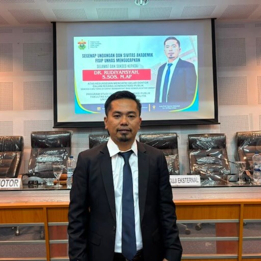 Rudiyansyah Raih Gelar Doktor Unhas dengan Disertasi Kesejahteraan Orang Asli Papua