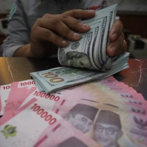 Rupiah Menguat ke Rp17.835/US$ Jelang Pidato Kenegaraan Prabowo 14 Rupiah Menguat ke Rp17.835/US$ Jelang Pidato Kenegaraan Prabowo