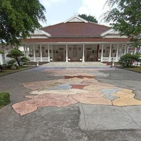 Sejarah Ketimpangan Cianjur Abad ke-19: Elite Hidup Mewah dari Kopi, Rakyat Menderita Tanam Paksa
