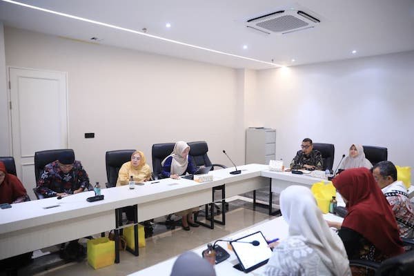 Sekda Makassar Minta OPD Perkuat Koordinasi Pertahankan Capaian UHC 1 Sekda Makassar Minta OPD Perkuat Koordinasi Pertahankan Capaian UHC