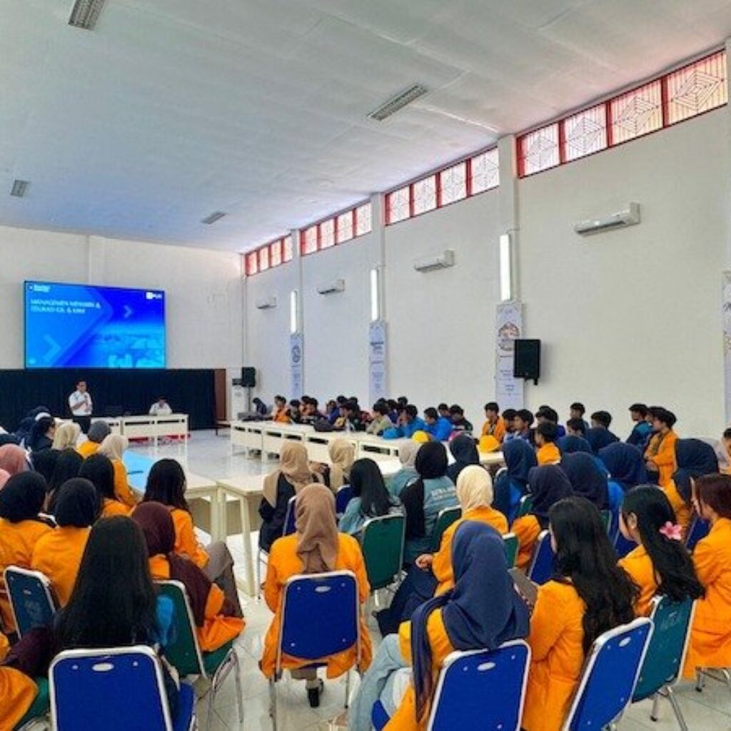 Semarak RI, PLN UP3 Makassar Selatan Edukasi Siswa dan Mahasiswa Magang soal K3
