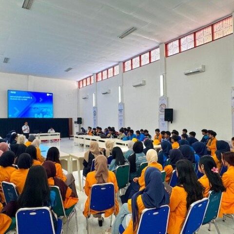 Semarak RI, PLN UP3 Makassar Selatan Edukasi Siswa dan Mahasiswa Magang soal K3