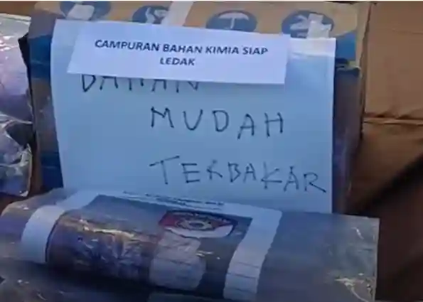 MSA alias Pseudo Vampire Ditangkap di Bandung Barat, Polisi Ungkap 56 Kali Uji Coba Bahan Peledak 1 MSA alias Pseudo Vampire Ditangkap di Bandung Barat, Polisi Ungkap 56 Kali Uji Coba Bahan Peledak
