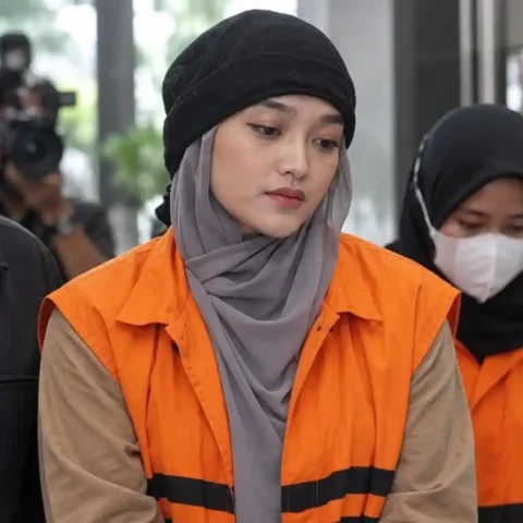 Nur Afifah Balqis Dijuluki Koruptor Termuda, Ditangkap KPK Saat Usia 24 Tahun hingga Divonis 4,5 Tahun 10 Nur Afifah Balqis Dijuluki Koruptor Termuda Ditangkap KPK Saat Usia 24 Tahun hingga Divonis 45 Tahun