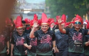 Appi dan Pangdam XIV Hasanuddin Ikut Lari di Patonro Elite Run 2026 6 Appi dan Pangdam XIV Hasanuddin Ikut Lari di Patonro Elite Run 2026