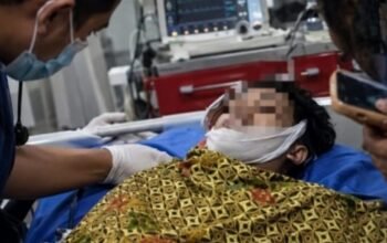 Foto rumah sakit yang disertakan untuk liputan peristiwa Al Markaz Makassar, wajah pada foto sumber telah disamarkan