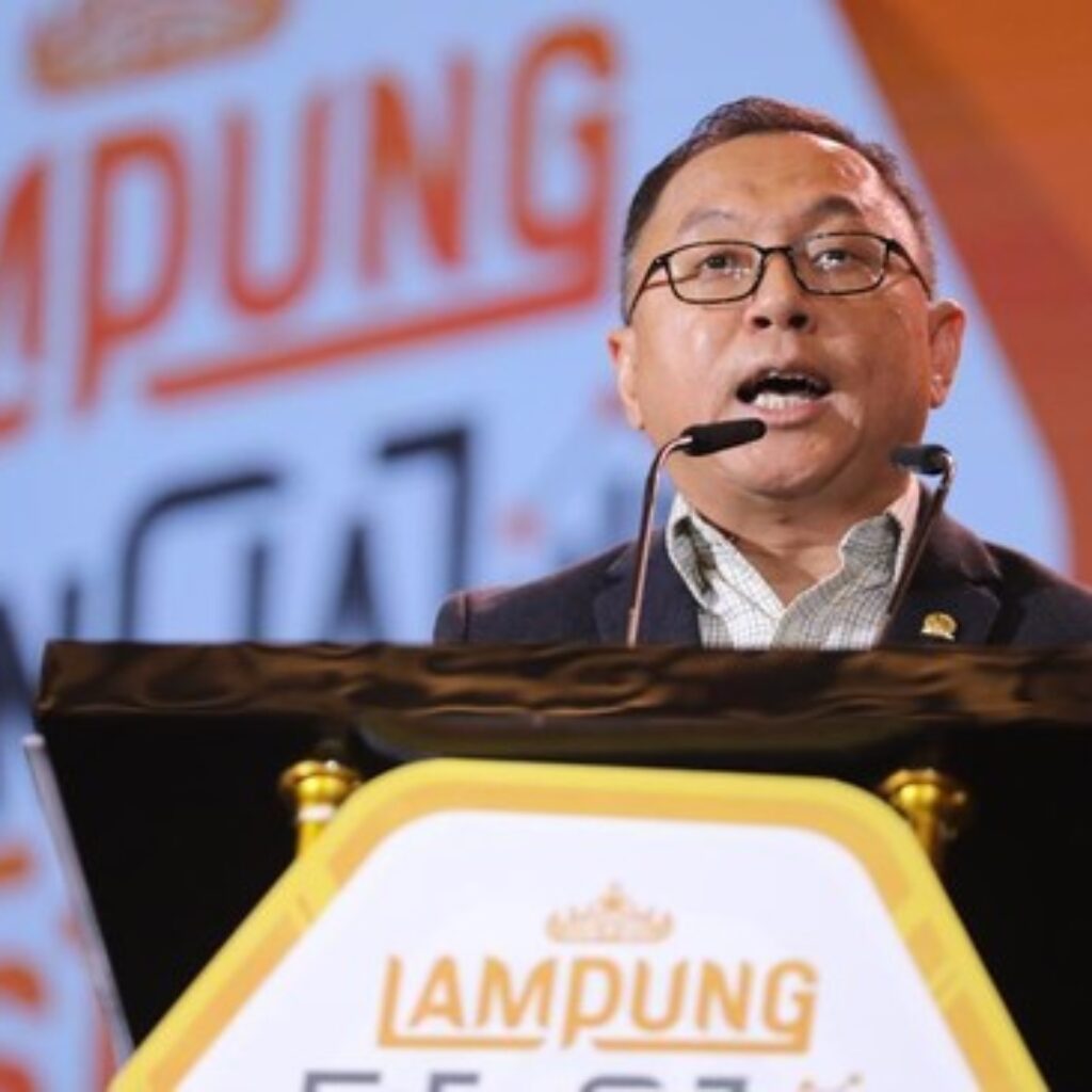 DPR Ingatkan Anak Muda soal Risiko Pinjol Ilegal dan Investasi Bodong