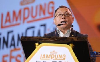 DPR Ingatkan Anak Muda soal Risiko Pinjol Ilegal dan Investasi Bodong 5 DPR Ingatkan Anak Muda soal Risiko Pinjol Ilegal dan Investasi Bodong