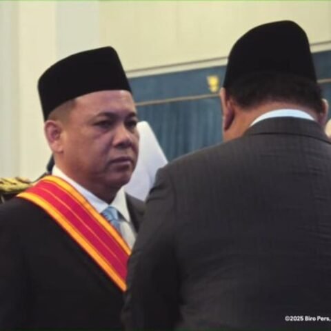 Haji Isam melalui Jhonlin Baratama Berencana Akuisisi 30% Saham BYAN 10 Haji Isam melalui Jhonlin Baratama Berencana Akuisisi 30% Saham BYAN