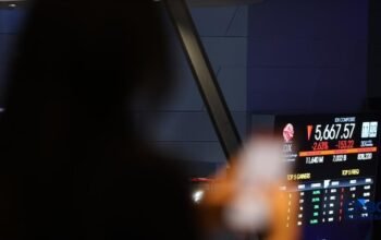 Investor Asing Beli Bersih 10 Saham di Tengah Penurunan IHSG 1,69 Persen 3 Investor Asing Beli Bersih 10 Saham di Tengah Penurunan IHSG 1,69 Persen