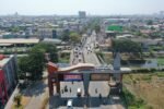 Jalan Aroepala Makassar Dua Lapis Digasap Setelah Pengerasu Drainase Rampung