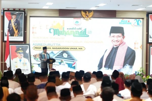Menteri Agama Nasaruddin Umar Hadiri Maulid Nabi, Puji Kemajuan Sulbar 1 Menteri Agama Nasaruddin Umar Hadiri Maulid Nabi, Puji Kemajuan Sulbar