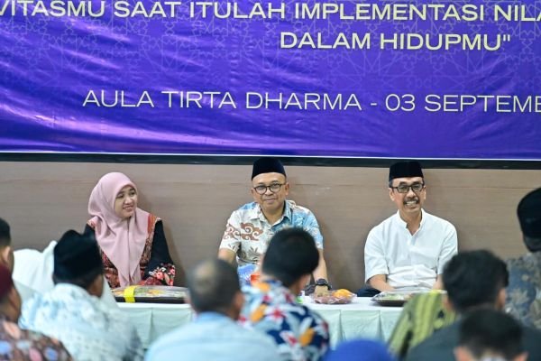 PDAM Makassar Peringati Maulid Nabi, Plt Dirut Ajak Pegawai Teladani Akhlak Rasulullah dalam Pelayanan 1 PDAM Makassar Peringati Maulid Nabi, Plt Dirut Ajak Pegawai Teladani Akhlak Rasulullah dalam Pelayanan