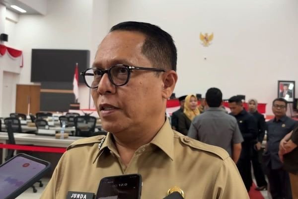 Pemprov Sulbar minta Pemkab lakukan pendataan ulang warga yang tidak sesuai data desil 1 Pemprov Sulbar minta Pemkab lakukan pendataan ulang warga yang tidak sesuai data desil