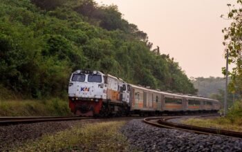 Penumpang Perempuan Terseret Kereta hingga Patah Kaki di Stasiun Caruban Madiun