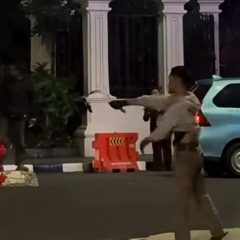 Pria Mengamuk Bawa Celurit di Jalan Sudirman Diamankan Polisi