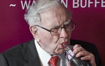 Warren Buffett Mundur dari Kursi Ketua Berkshire Setelah 60 Tahun