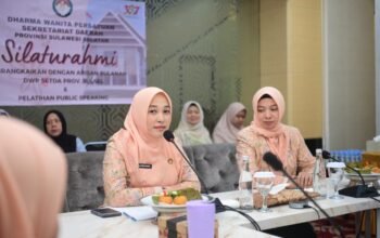 Andi Hikmawati Winarno Tekankan Kolaborasi dan Kekompakan di Pertemuan DWP Sulsel 5 Andi Hikmawati Winarno Tekankan Kolaborasi dan Kekompakan di Pertemuan DWP Sulsel