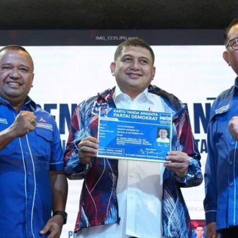 Tiga Hari Usai Mundur dari Golkar, Appi Gabung Demokrat dan Terima KTA