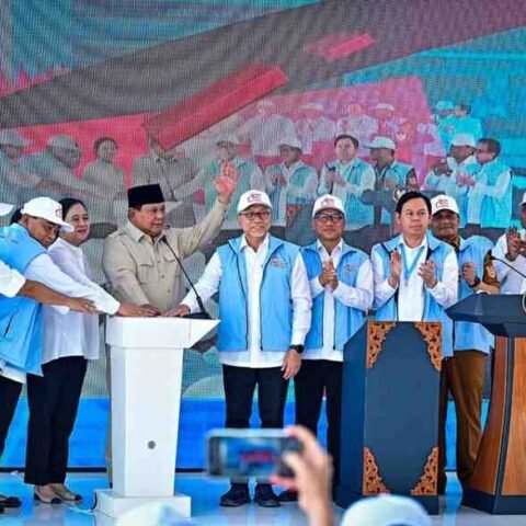 Foto arsip Presiden Prabowo pada peluncuran kelembagaan Koperasi Merah Putih