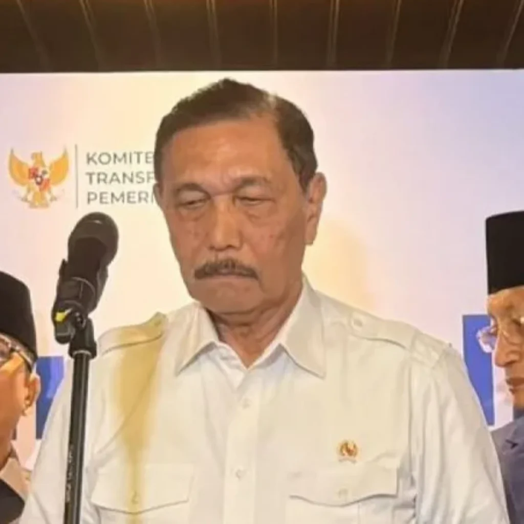 Pemerintah Alihkan Bansos dan Subsidi Barang Jadi Uang Tunai