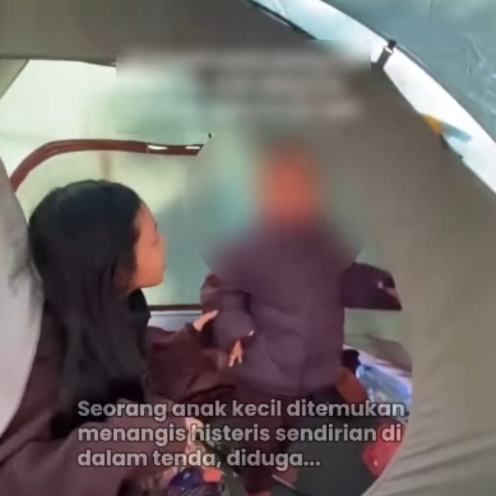 Balita Ditinggal Sendirian di Tenda Gunung Prau