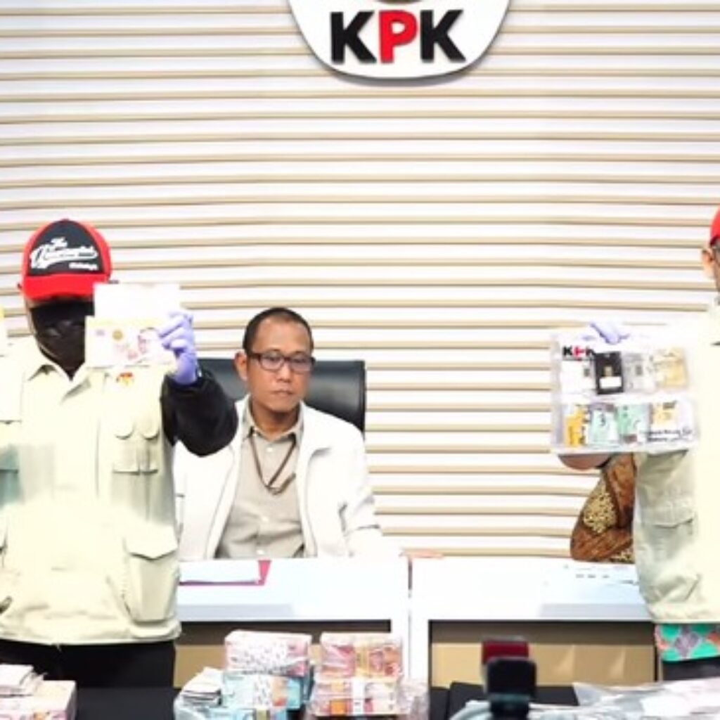BNPB Diduga Alihkan Dana Darurat untuk Beli Saham Senilai Rp30 Miliar