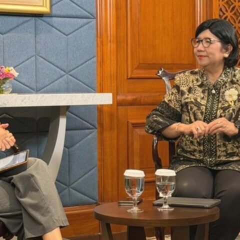 Destry Damayanti: Pelemahan Rupiah Dipicu Faktor Luar Negeri, Ekonomi Dalam Tetap Baik 13 Destry Damayanti: Pelemahan Rupiah Dipicu Faktor Luar Negeri, Ekonomi Dalam Tetap Baik