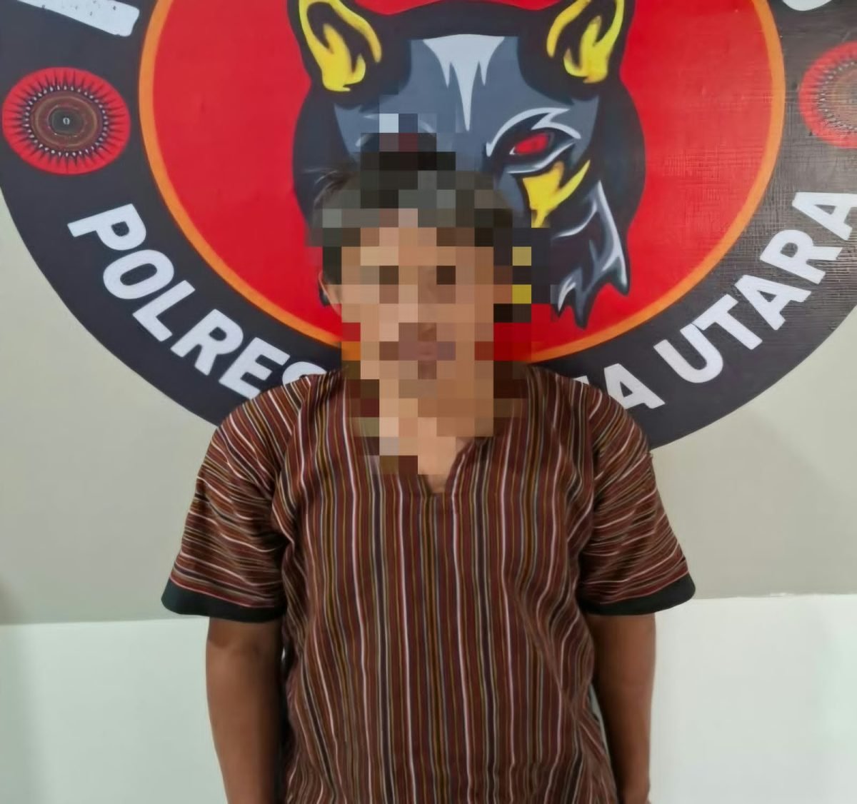 Diduga Aniaya Kakak Kandung hingga Tewas, Pria di Toraja Utara Diamankan Polisi 1 Diduga Aniaya Kakak Kandung hingga Tewas, Pria di Toraja Utara Diamankan Polisi