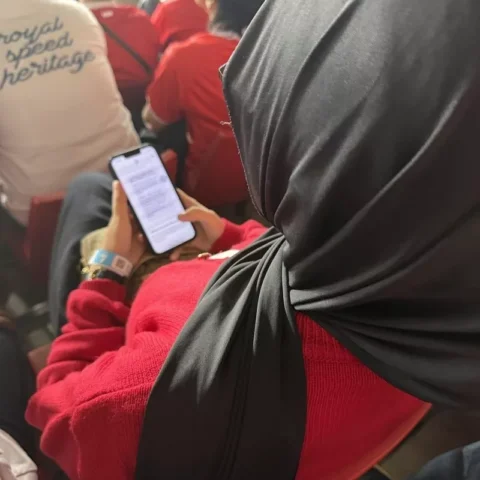 Foto Suporter Baca Doa di Final Timnas Indonesia vs Thailand, Viral di Media Sosial