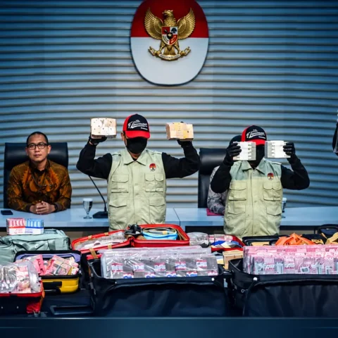 Sengketa 9 HGB Summarecon: Dugaan Suap Rp1,5 Miliar dan Sitaan Rp106,3 Miliar 11 Sengketa 9 HGB Summarecon: Dugaan Suap Rp1,5 Miliar dan Sitaan Rp106,3 Miliar