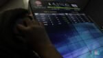 IHSG Anjlok 2,59%, Investor Asing Malah Borong 10 Saham Ini