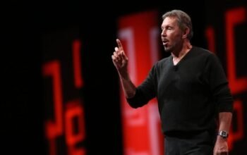 Larry Ellison Diam-diam Borong Delapan Rumah di Florida untuk Staf Keluarganya