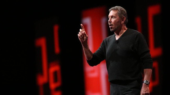 Larry Ellison Diam-diam Borong Delapan Rumah di Florida untuk Staf Keluarganya 1 Larry Ellison Diam-diam Borong Delapan Rumah di Florida untuk Staf Keluarganya