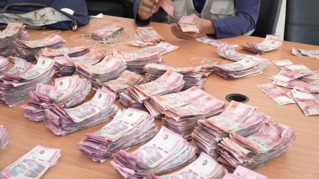 Mengapa Tuyul Tak Curi Uang di Bank? Ahli Ungkap Jawaban Mengejutkan 1 Mengapa Tuyul Tak Curi Uang di Bank? Ahli Ungkap Jawaban Mengejutkan