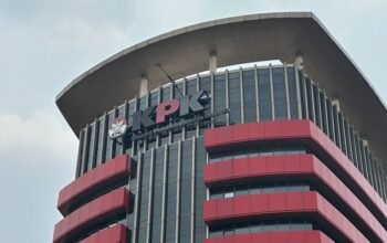 Dokumentasi KPK terkait operasi tangkap tangan di lingkungan BNPB