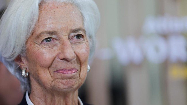 Presiden Bank Sentral Eropa Christine Lagarde Mundur 1 Presiden Bank Sentral Eropa Christine Lagarde Mundur