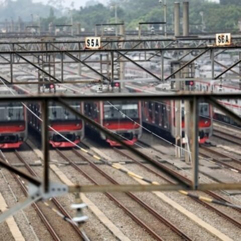 Ristadi Diangkat Menjadi Komisaris KAI 11 Ilustrasi rangkaian kereta api PT Kereta Api Indonesia