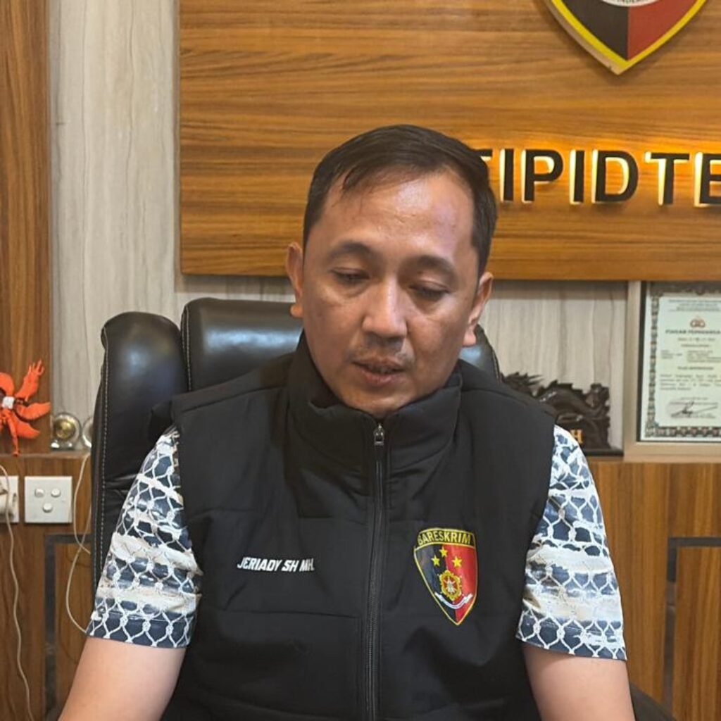 Tersangka Mencuri 4 Kartu Debit Teman hingga Rp341 Juta Ditangkap di Makassar