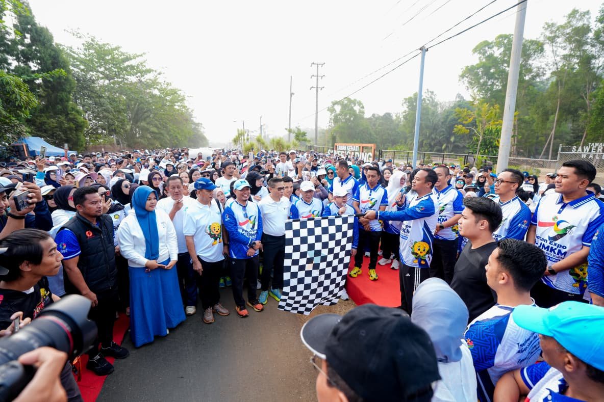 Ribuan Peserta Ikuti Jalan Sehat Penutup Harkopnas ke-79 di Sorowako 1 Gubernur Sulsel melepas peserta Jalan Sehat Harkopnas ke-79 di Sorowako